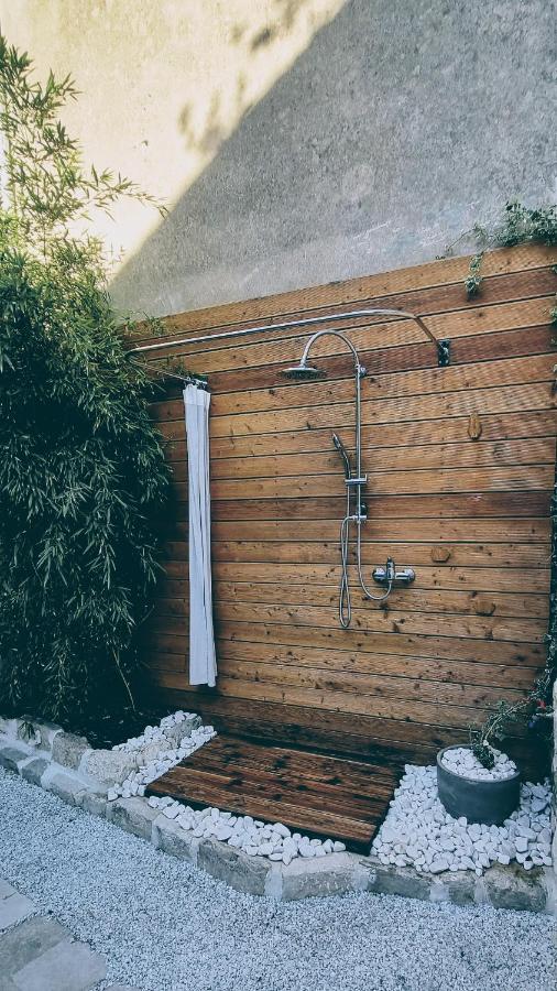Rector'S Villa - Charming Retreat In Old Town With Jacuzzi In Private Courtyard Rab Town Eksteriør billede